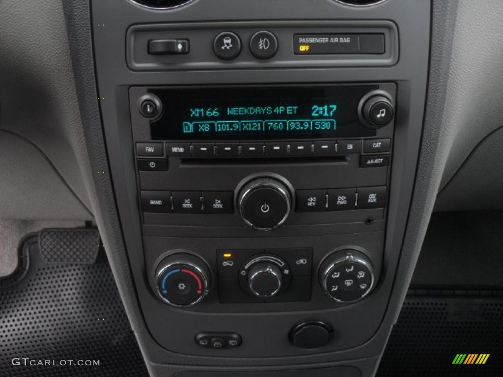 2011 Chevrolet HHR LT Controls Photo #43273399