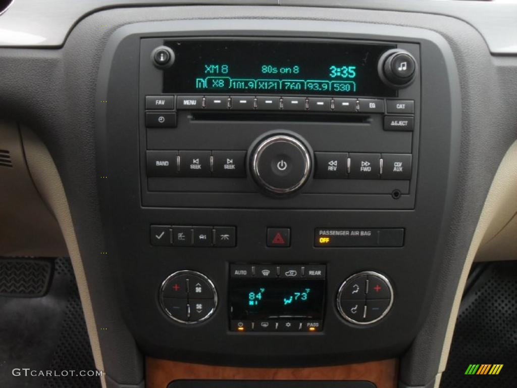 2011 Buick Enclave CX AWD Controls Photo #43275734
