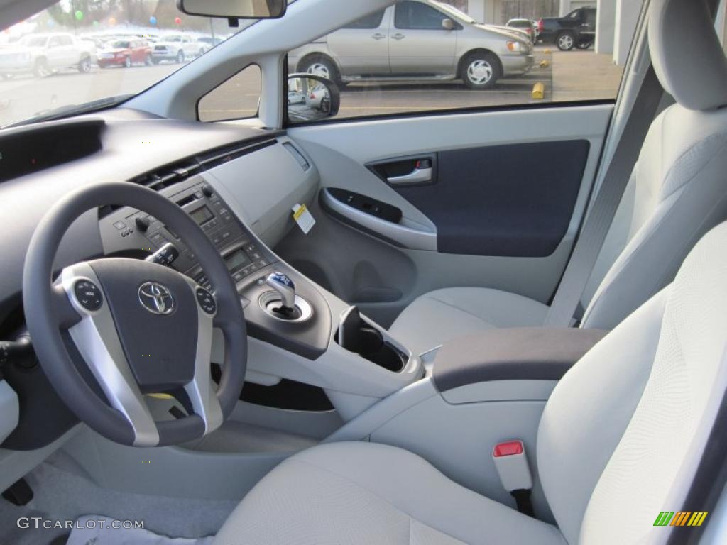 Misty Gray Interior 2011 Toyota Prius Hybrid II Photo #43276994