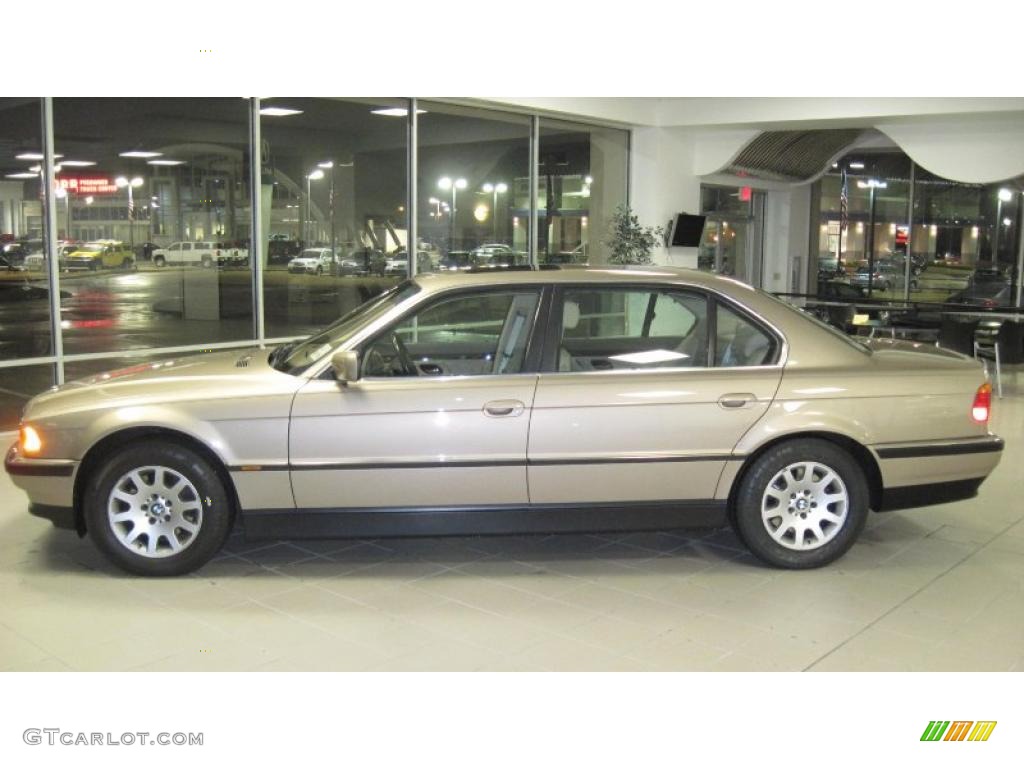 Pearl Beige Metallic 2000 BMW 7 Series 740iL Sedan Exterior Photo #43281027
