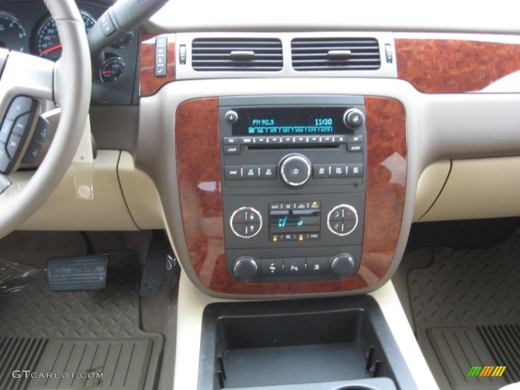 2011 Chevrolet Silverado 1500 LTZ Crew Cab 4x4 Controls Photo #43287088
