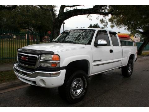 2003 GMC Sierra 2500HD SLT Extended Cab 4x4 Data, Info and Specs