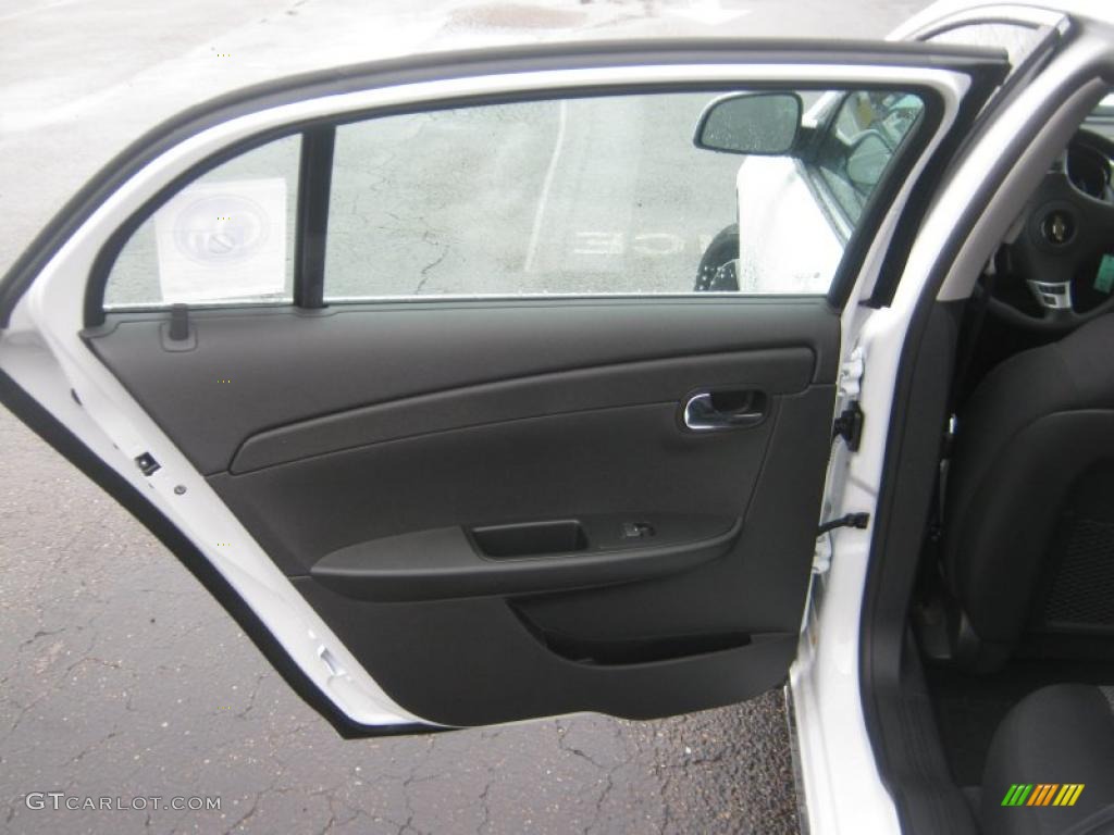 2011 Malibu LT - Summit White / Ebony photo #19