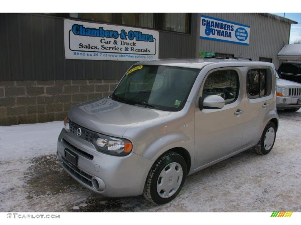 Chrome Silver Nissan Cube