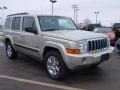 Light Graystone Pearl - Commander Sport 4x4 Photo No. 2