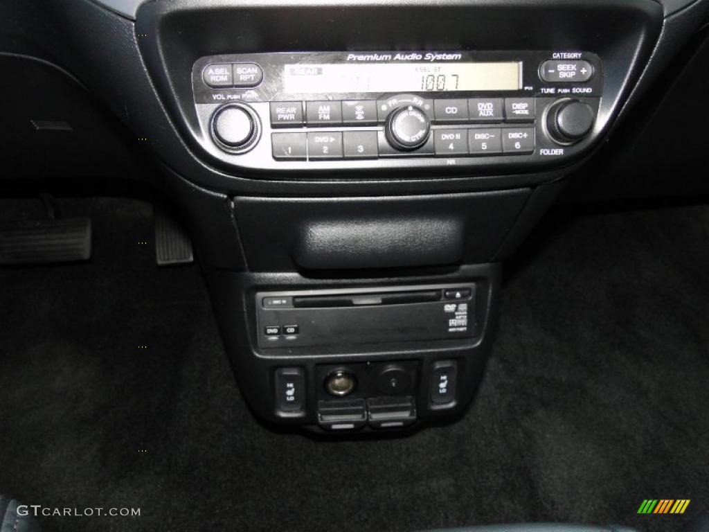 2010 Honda Odyssey Touring Controls Photo #43299119