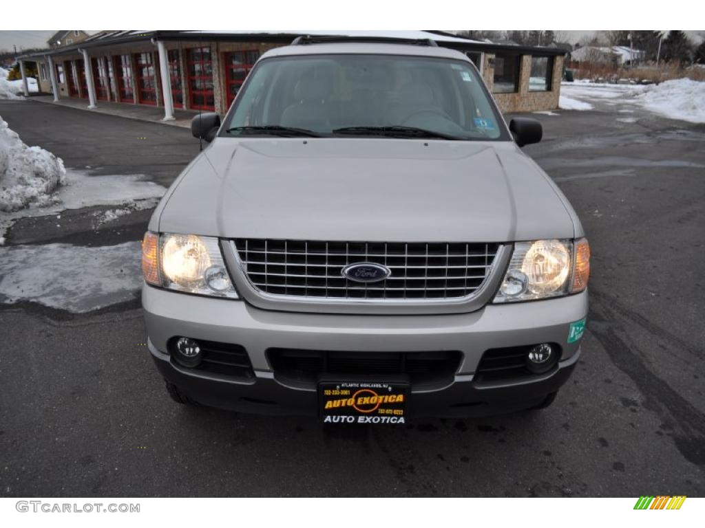 2004 Explorer XLT 4x4 - Silver Birch Metallic / Graphite photo #9