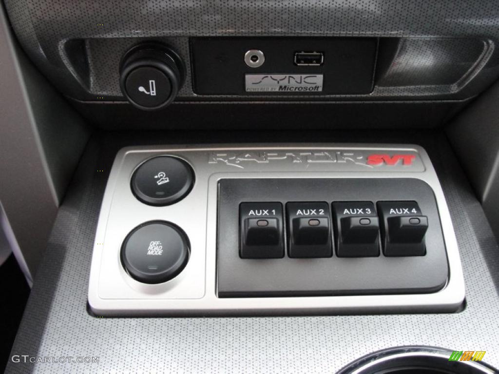 2011 Ford F150 SVT Raptor SuperCrew 4x4 Controls Photo #43309995