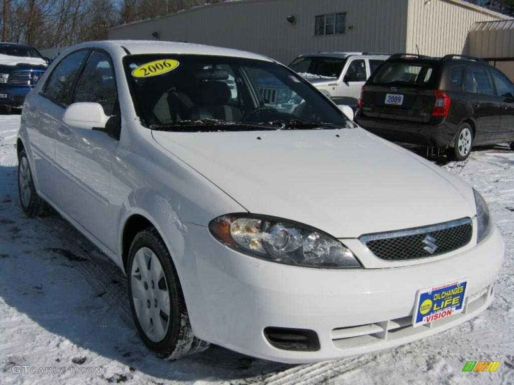 2006 Reno  - Absolute White / Gray photo #15