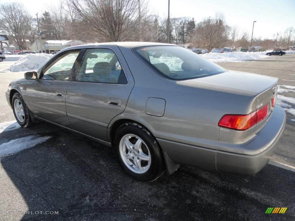 2001 Camry LE - Antique Sage Pearl / Gray photo #4