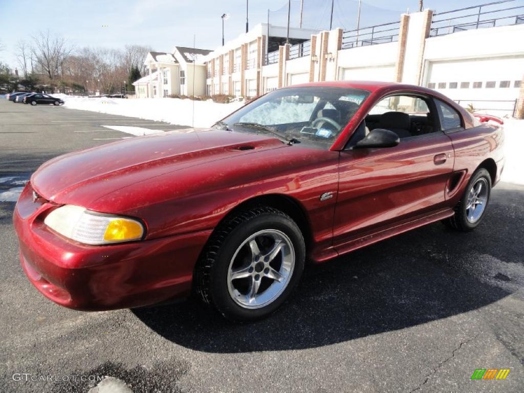 1995 Mustang GT Coupe - Laser Red Metallic / Gray photo #1