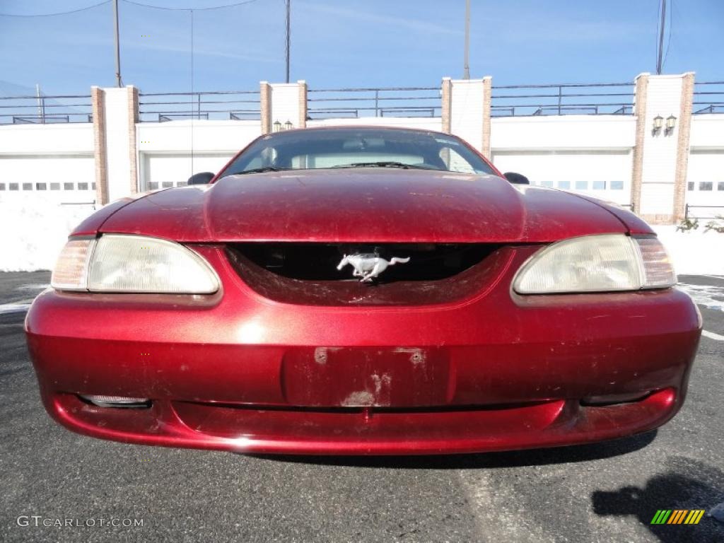 1995 Mustang GT Coupe - Laser Red Metallic / Gray photo #2