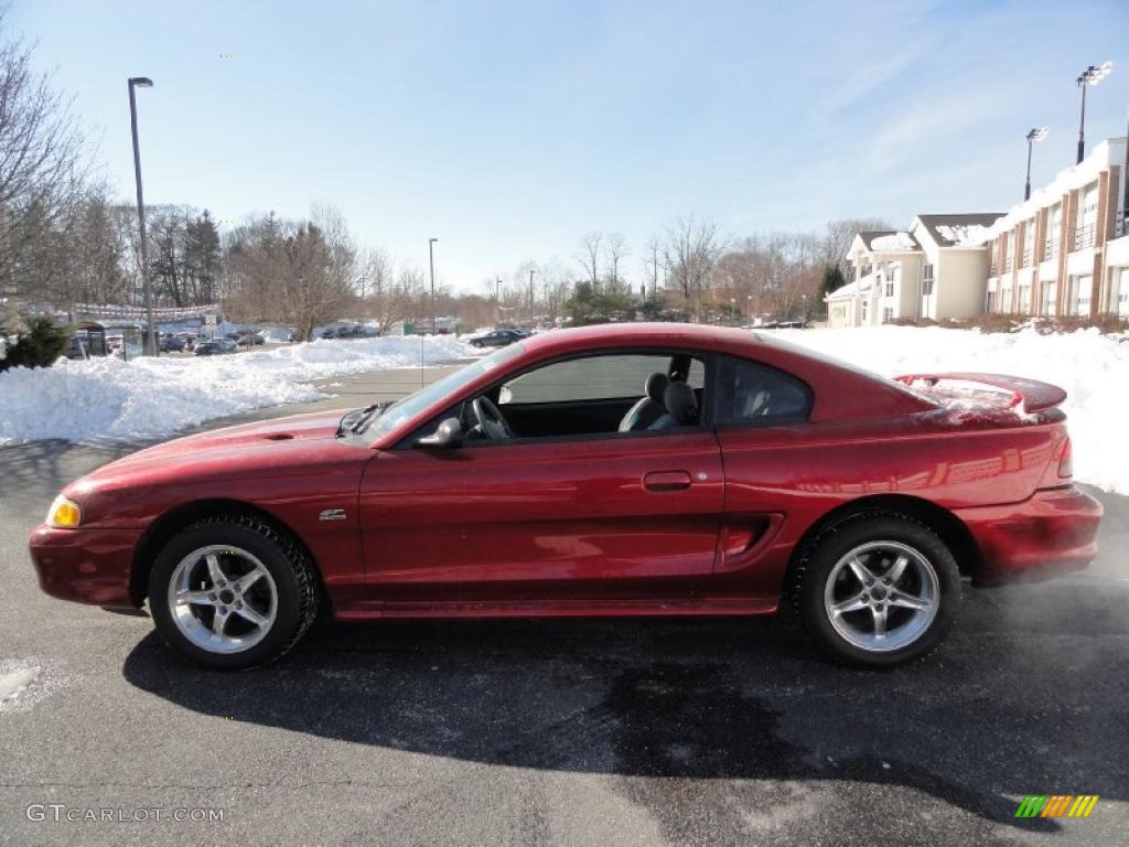 1995 Mustang GT Coupe - Laser Red Metallic / Gray photo #3