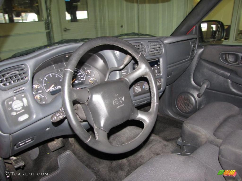 Graphite Interior 2003 Chevrolet S10 Extended Cab Photo #43316835