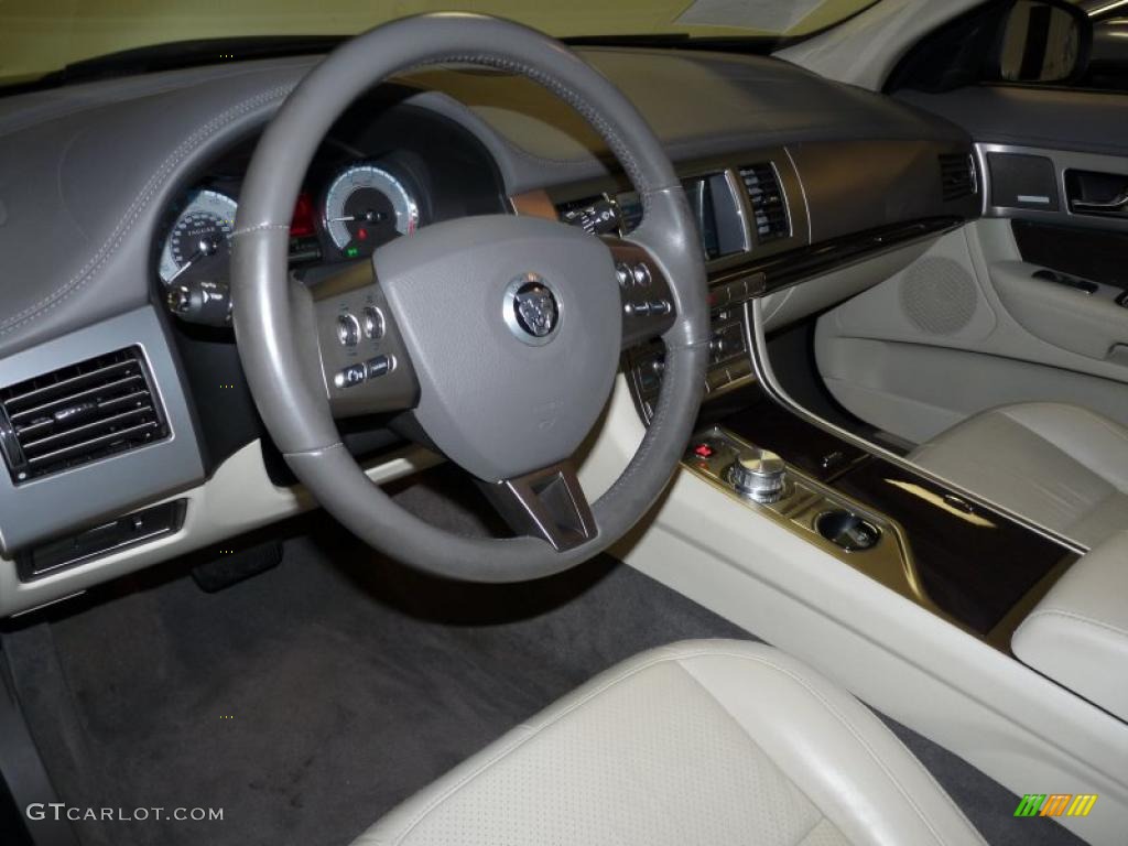 Ivory/Oyster Interior 2009 Jaguar XF Supercharged Photo #43320063