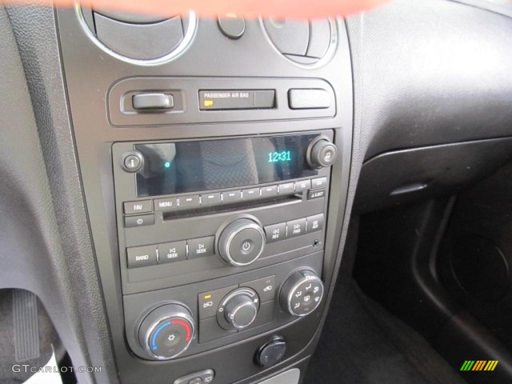 2007 Chevrolet HHR LT Controls Photo #43322791