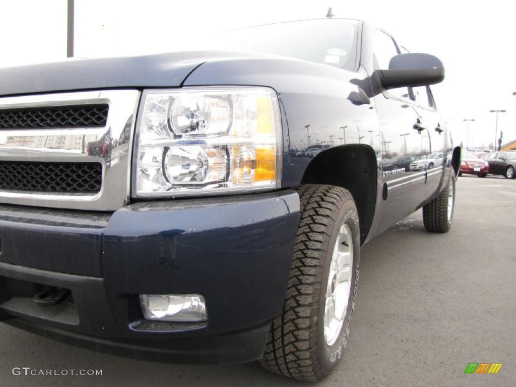2009 Silverado 1500 LTZ Crew Cab 4x4 - Imperial Blue Metallic / Ebony photo #18