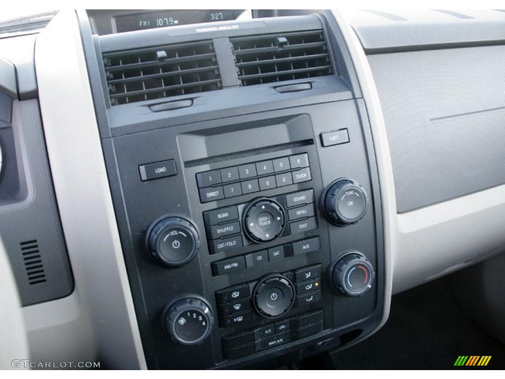 2008 Ford Escape XLS 4WD Controls Photo #43336379