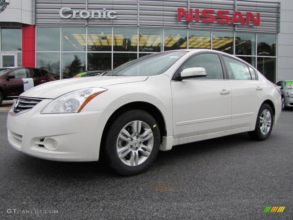 2011 Altima 2.5 S - Winter Frost White / Charcoal photo #1