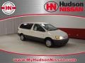 Super White 2001 Toyota Sienna LE