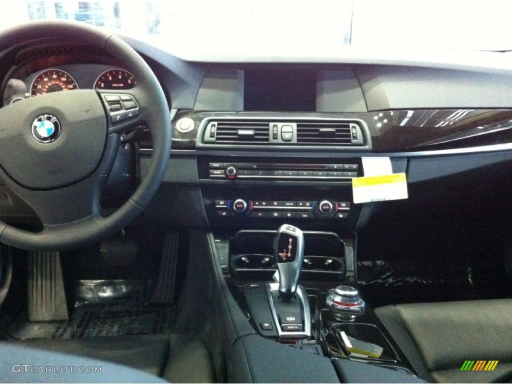 2011 BMW 5 Series 535i xDrive Sedan Black Dashboard Photo #43341675