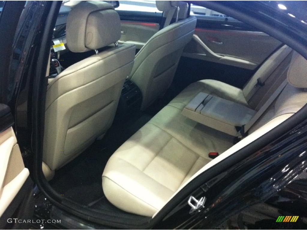 Oyster/Black Interior 2011 BMW 5 Series 535i xDrive Sedan Photo #43341831
