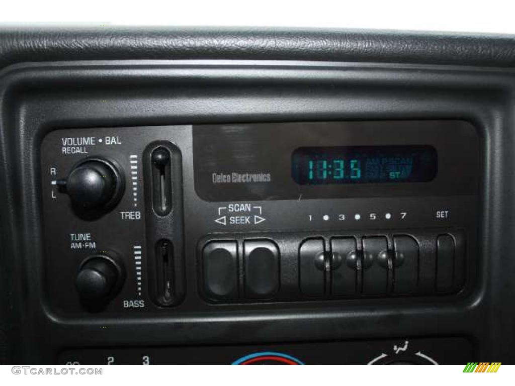 2000 Chevrolet Silverado 1500 LS Regular Cab Controls Photo #43343623
