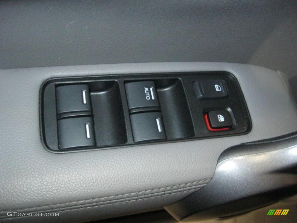 2009 Honda CR-V EX-L 4WD Controls Photo #43348339