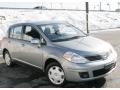 Magnetic Gray - Versa 1.8 S Hatchback Photo No. 3