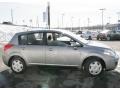 Magnetic Gray - Versa 1.8 S Hatchback Photo No. 4