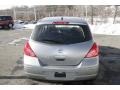 Magnetic Gray - Versa 1.8 S Hatchback Photo No. 6