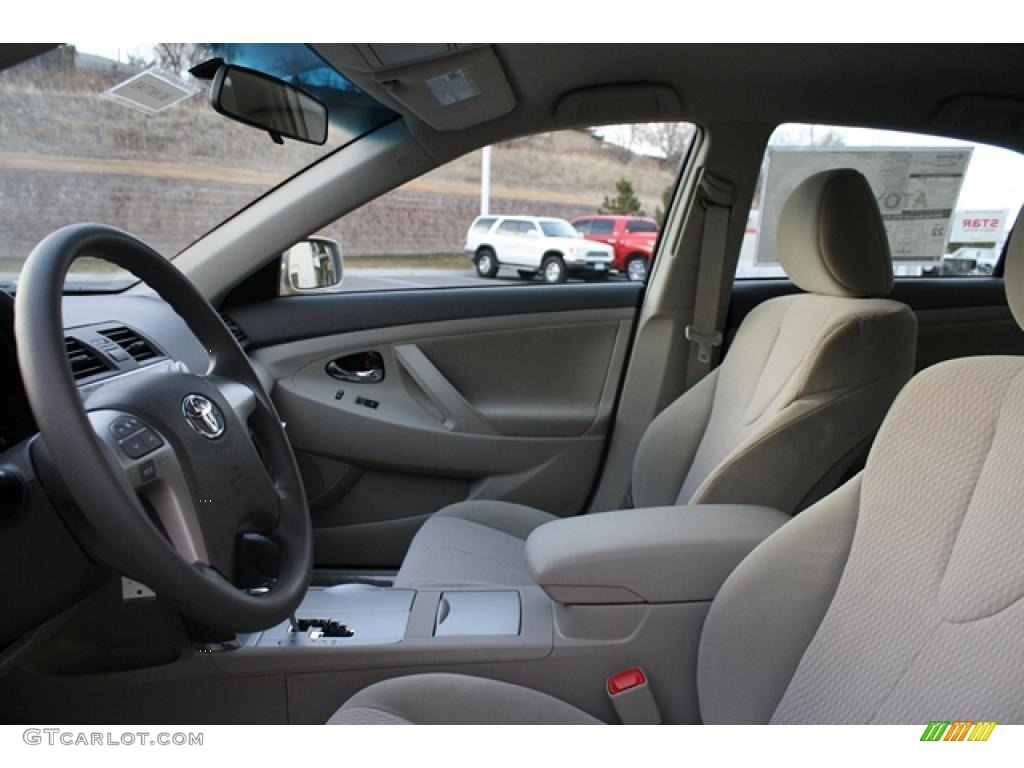 2011 Toyota Camry LE interior Photo #43351903