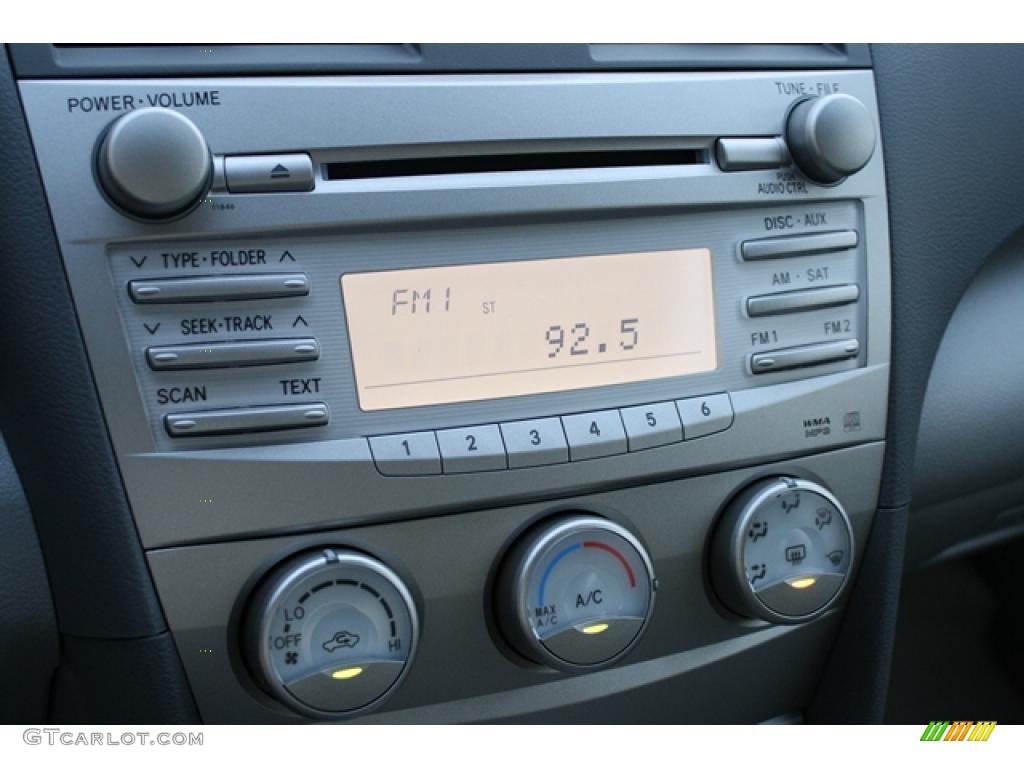 2011 Toyota Camry LE Controls Photo #43352227