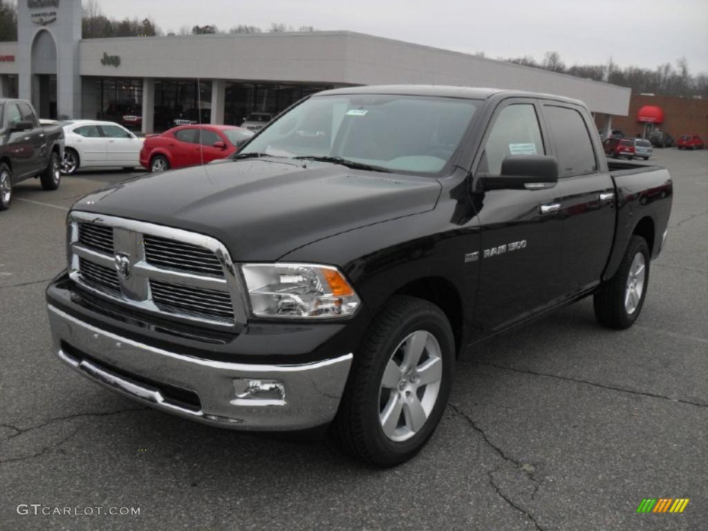 2011 Ram 1500 Big Horn Crew Cab - Brilliant Black Crystal Pearl / Dark Slate Gray/Medium Graystone photo #1