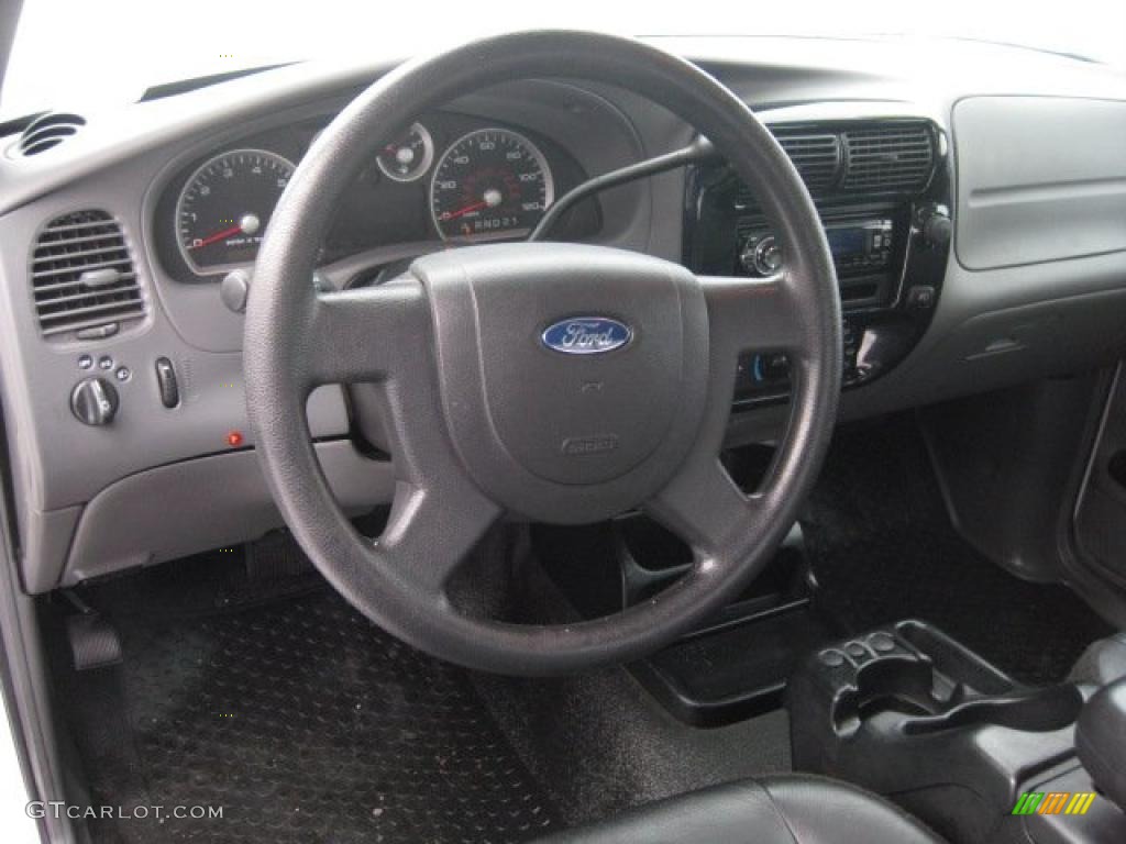 2005 Ford Ranger XLT SuperCab Medium Dark Flint Steering Wheel Photo #43354587