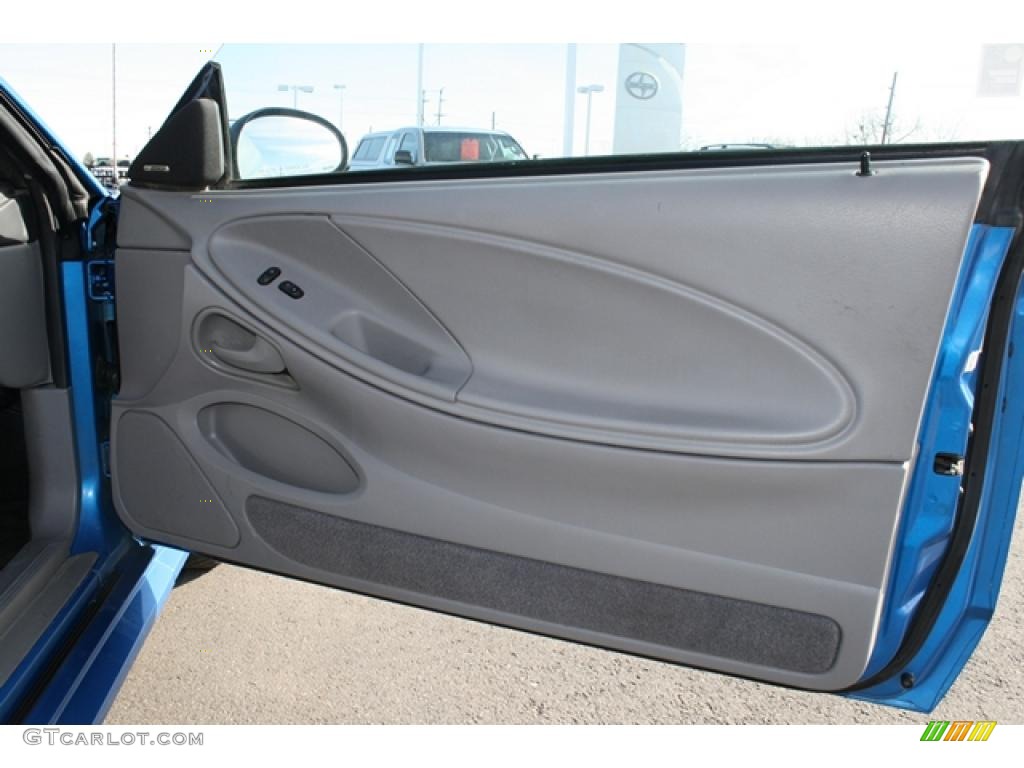 2000 Mustang V6 Coupe - Bright Atlantic Blue Metallic / Medium Graphite photo #13