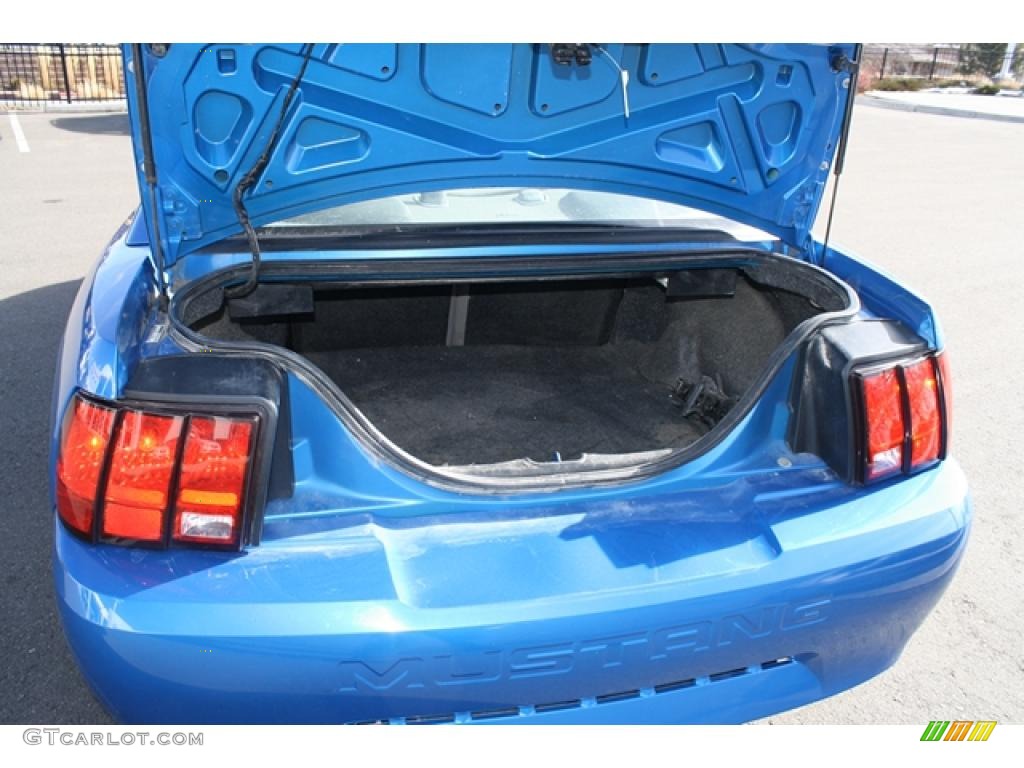2000 Mustang V6 Coupe - Bright Atlantic Blue Metallic / Medium Graphite photo #23