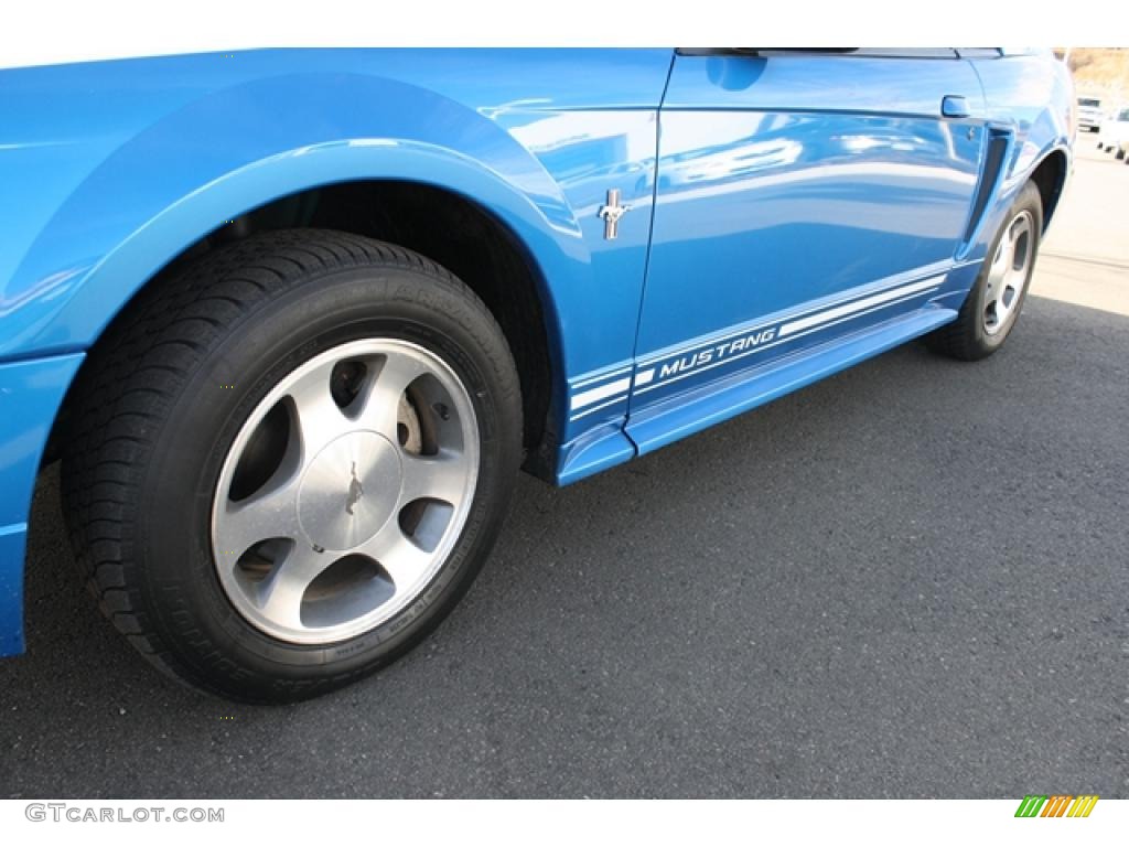 2000 Mustang V6 Coupe - Bright Atlantic Blue Metallic / Medium Graphite photo #25