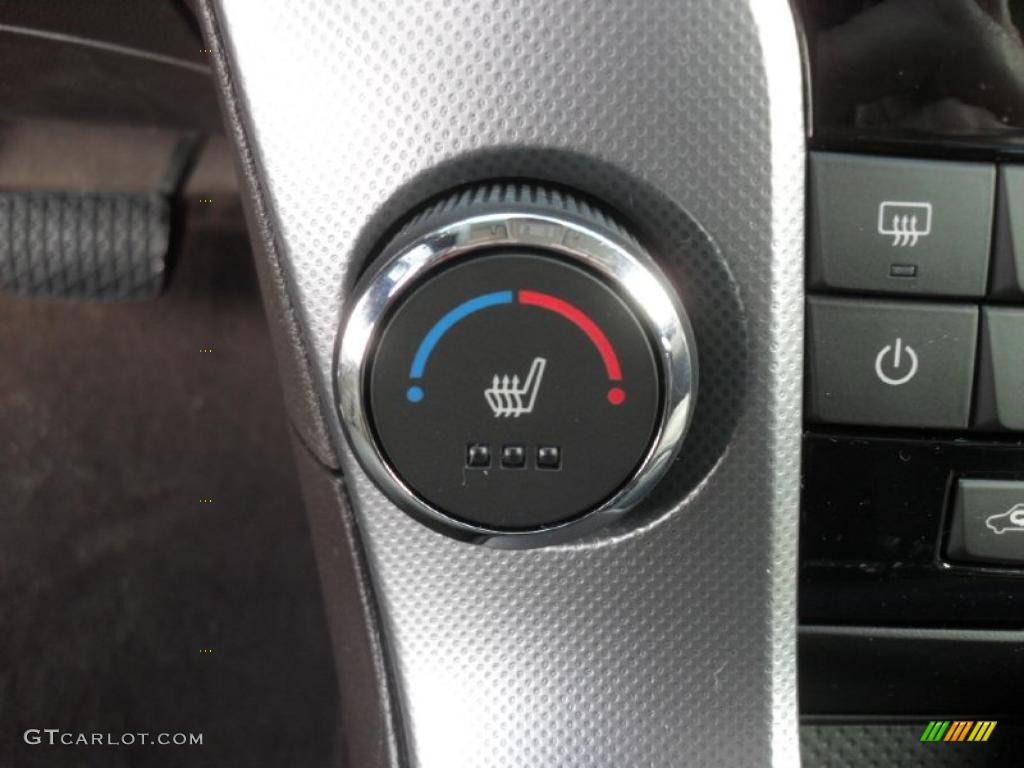 2011 Chevrolet Cruze LTZ Controls Photo #43361415