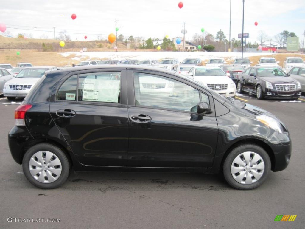 2011 Yaris 5 Door Liftback - Black Sand Pearl / Dark Charcoal photo #6