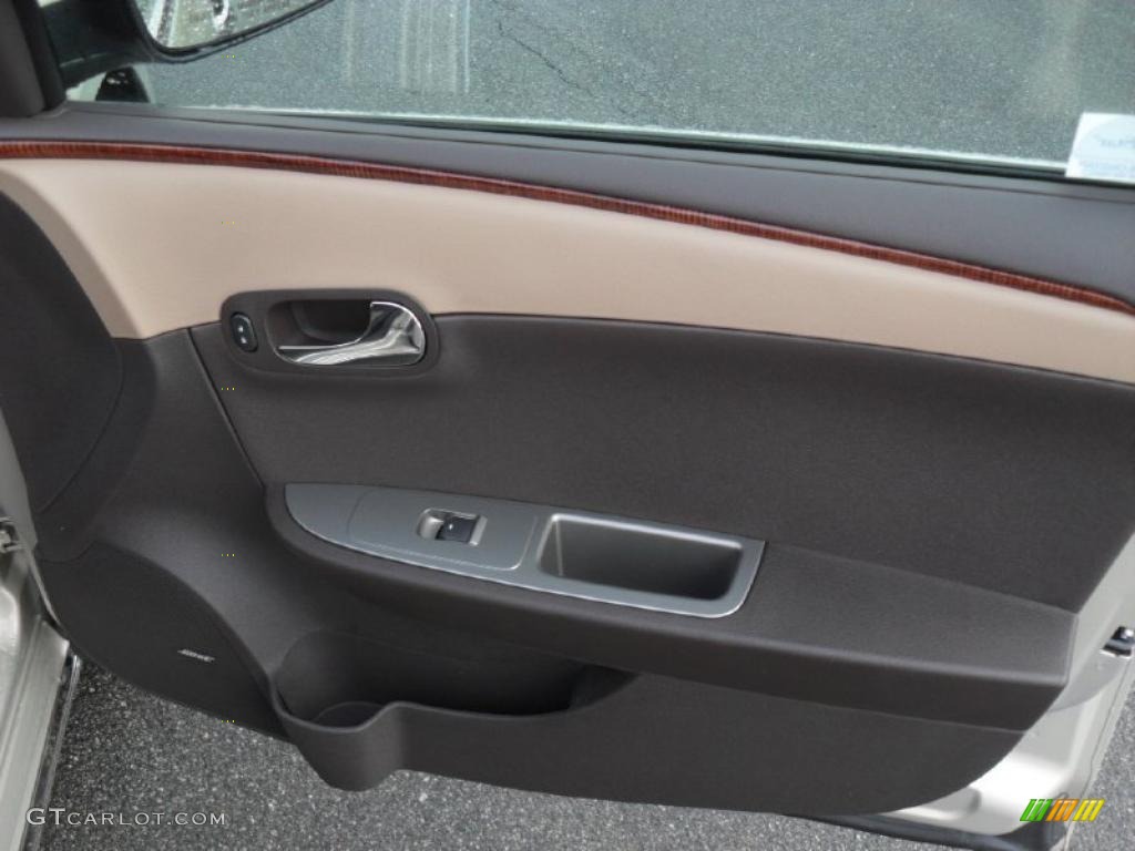 2011 Chevrolet Malibu LTZ Cocoa/Cashmere Door Panel Photo #43362867