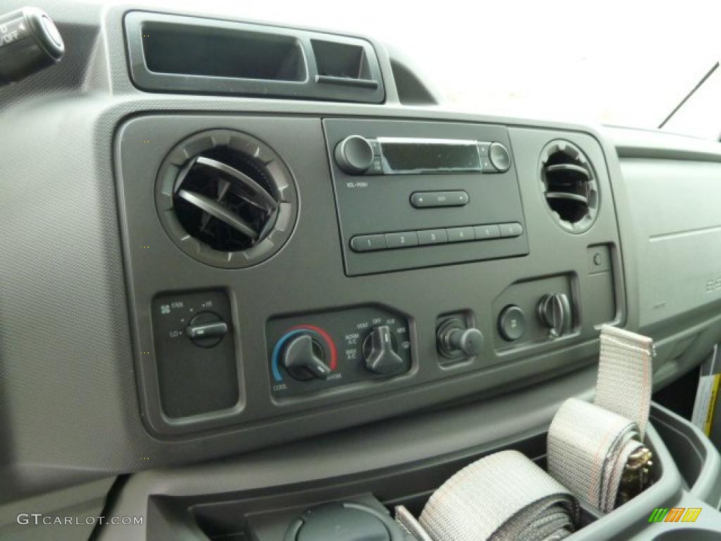 2011 Ford E Series Van E250 XL Cargo Controls Photo #43363843