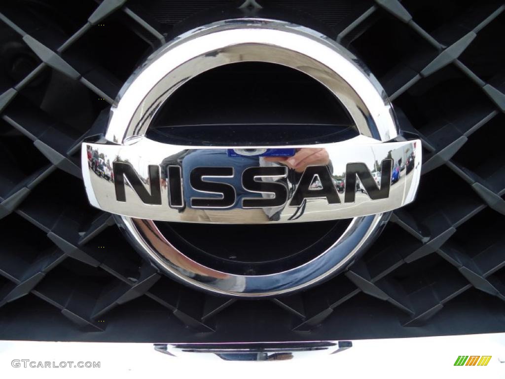 2008 Titan SE King Cab - Majestic Blue / Charcoal photo #17
