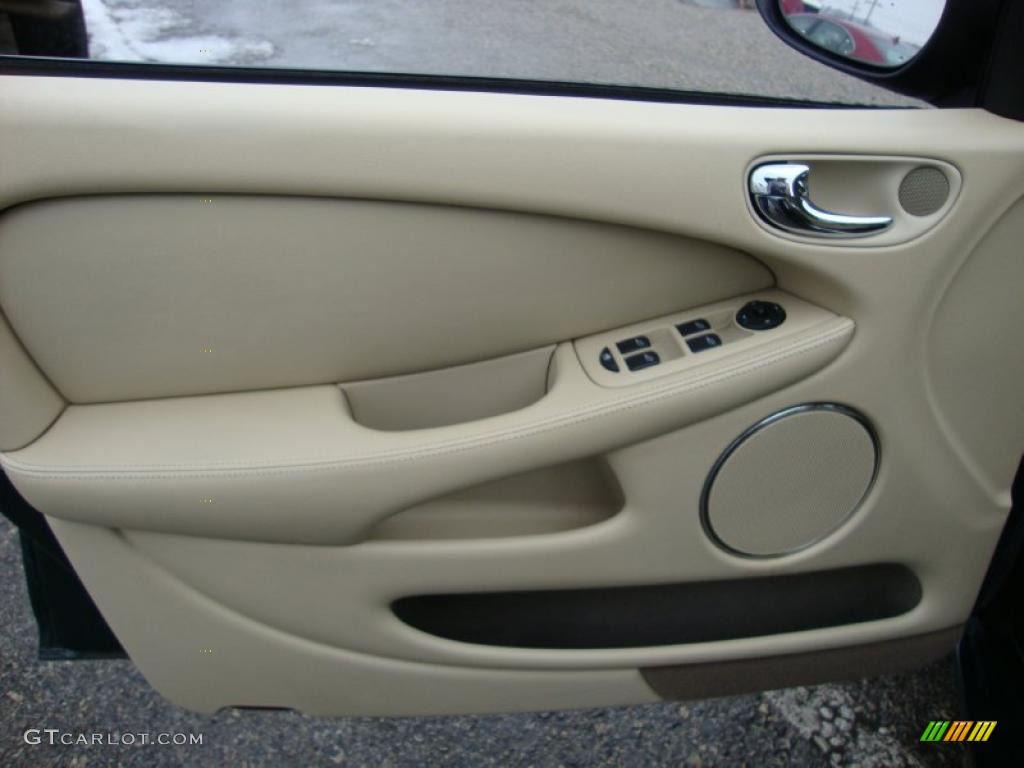 2004 Jaguar X-Type 2.5 Barley Door Panel Photo #43367913