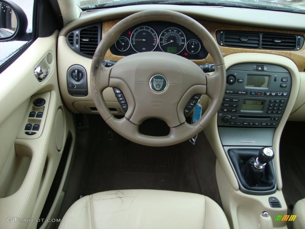 2004 Jaguar X-Type 2.5 Barley Steering Wheel Photo #43368132