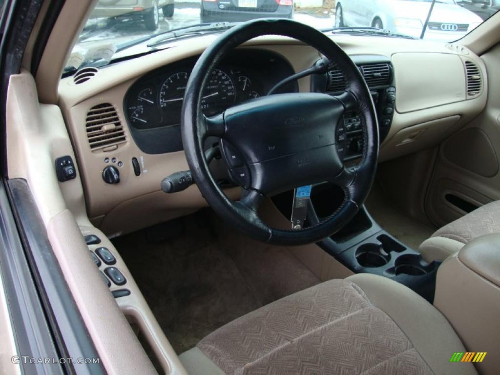Medium Prairie Tan Interior 1998 Ford Explorer XLT 4x4 Photo #43370384