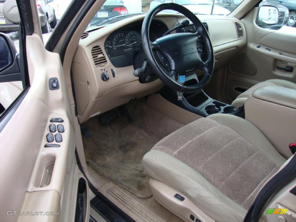 Medium Prairie Tan Interior 1998 Ford Explorer XLT 4x4 Photo #43370400