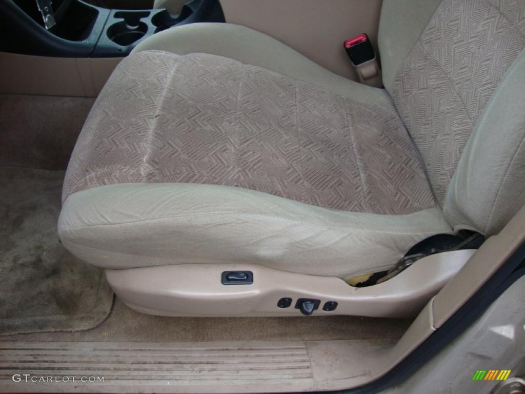 Medium Prairie Tan Interior 1998 Ford Explorer XLT 4x4 Photo #43370447
