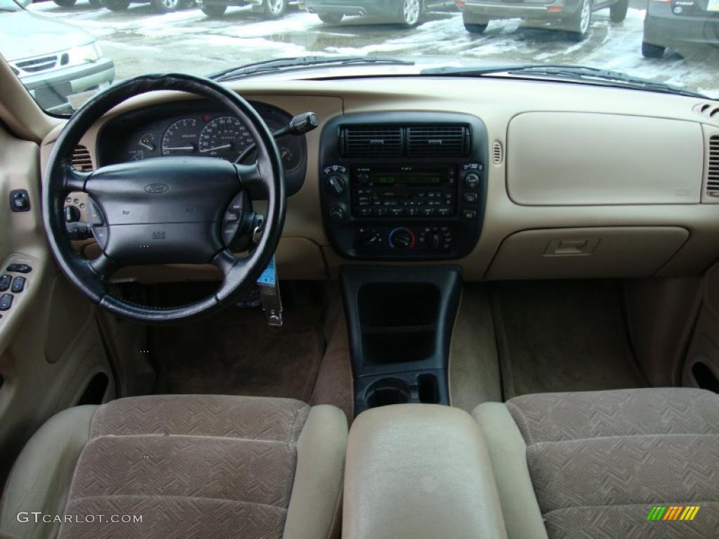 1998 Ford Explorer XLT 4x4 Medium Prairie Tan Dashboard Photo #43370564