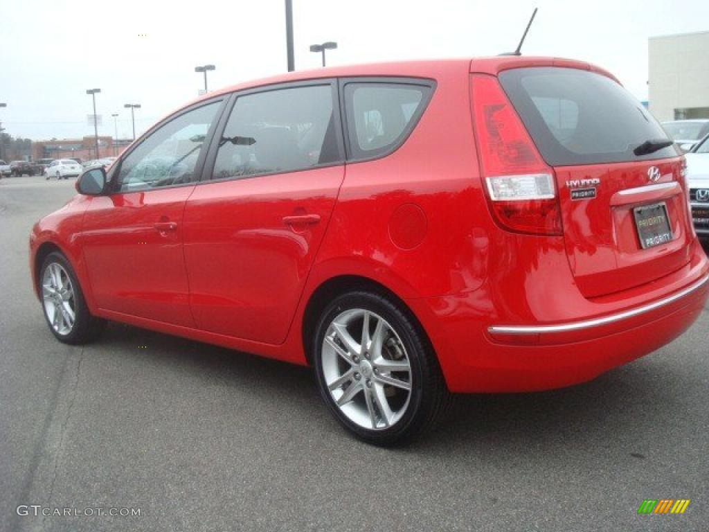 2009 Elantra Touring - Chilipepper Red / Beige photo #4